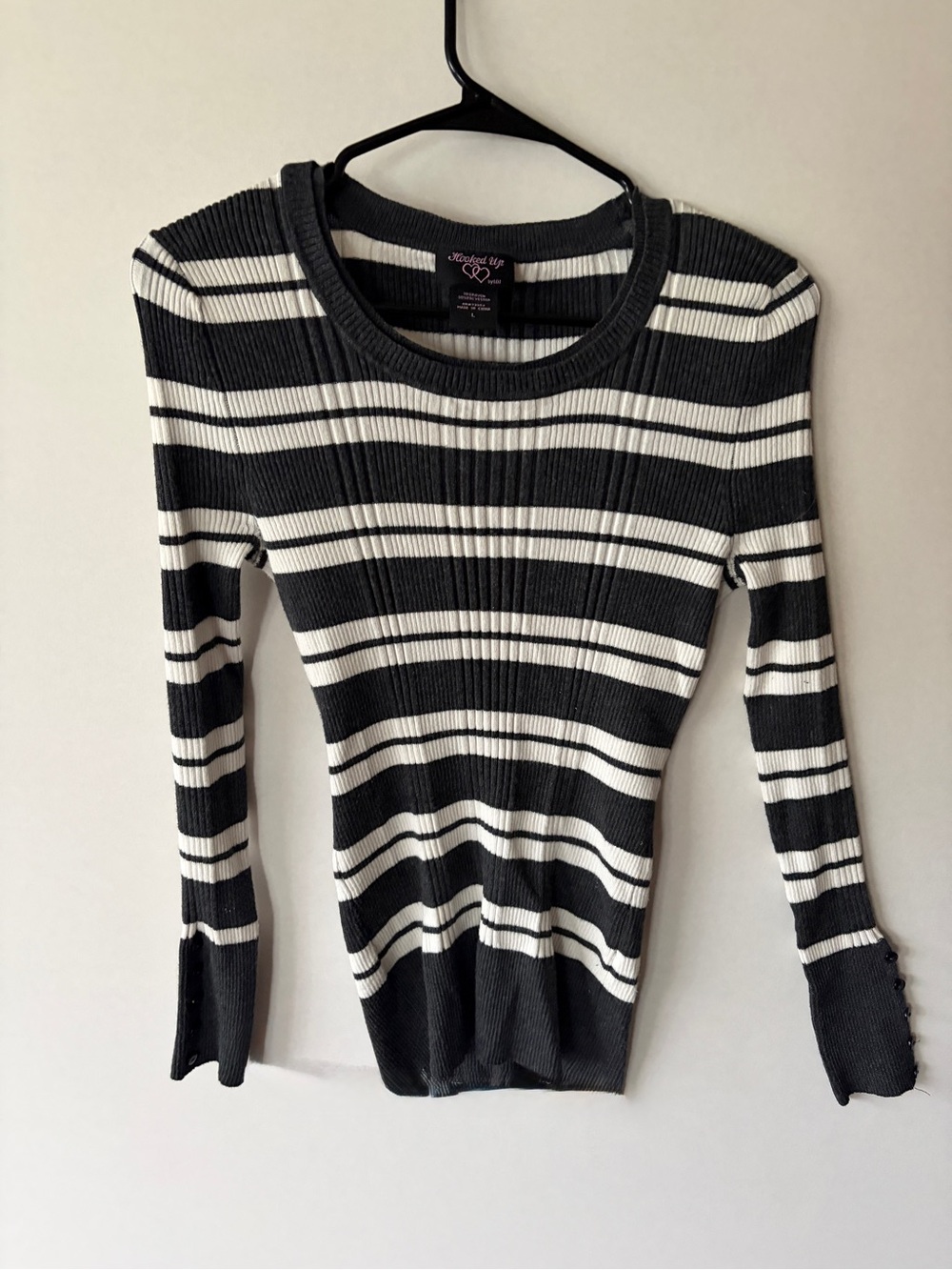 Hooked Up by IOT Black and White Striped Ribbed Crew Sweater